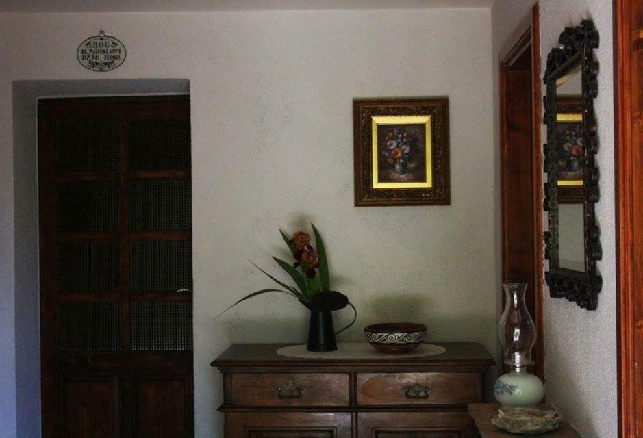 Villa Violica, Karnevali Zminj Luaran gambar